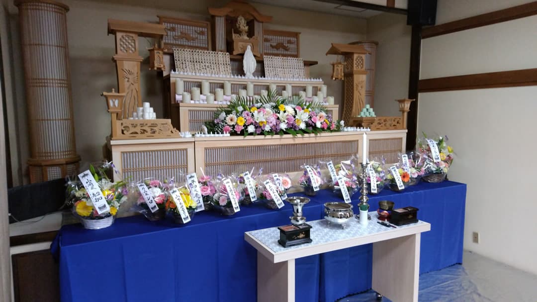 もみじ会館での第6回華の追悼会の様子1